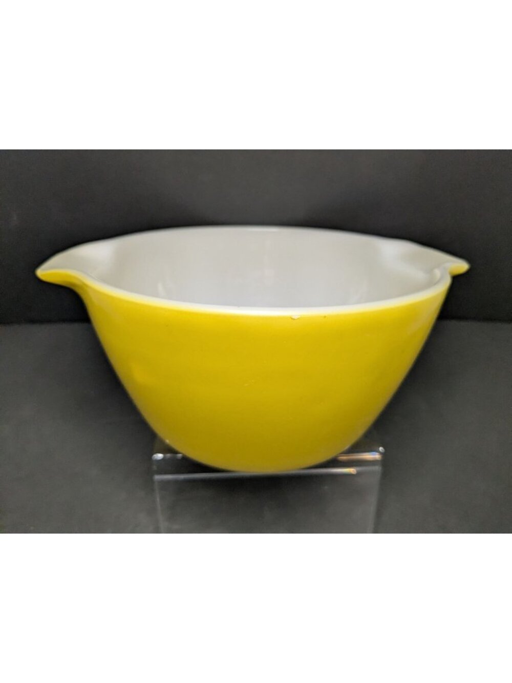 Vintage Anchor Hocking Fire King Yellow Cinderella Mixing Bowl 1.5 Qt